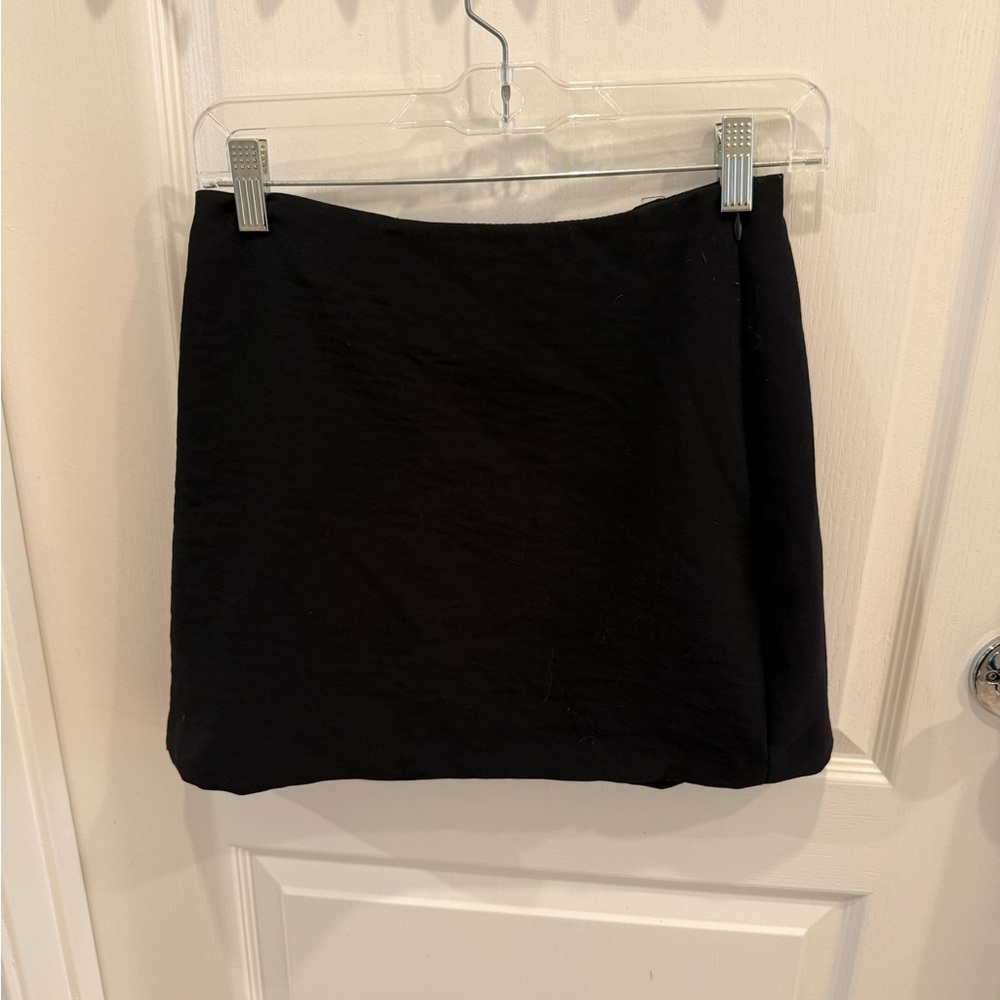 The A&F Scarlett Curve Love Forme Mini Skort